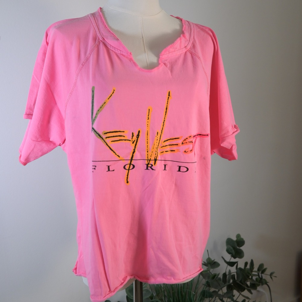 US Vintage Key West Florida Graphic Tee Neon Pink Split Neck S/M